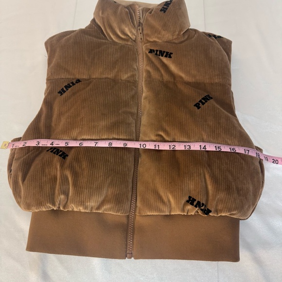 Victoria’s Secret Pink Super Soft Ribbed Velour Cropped Puffer Vest - Picture 6 of 9